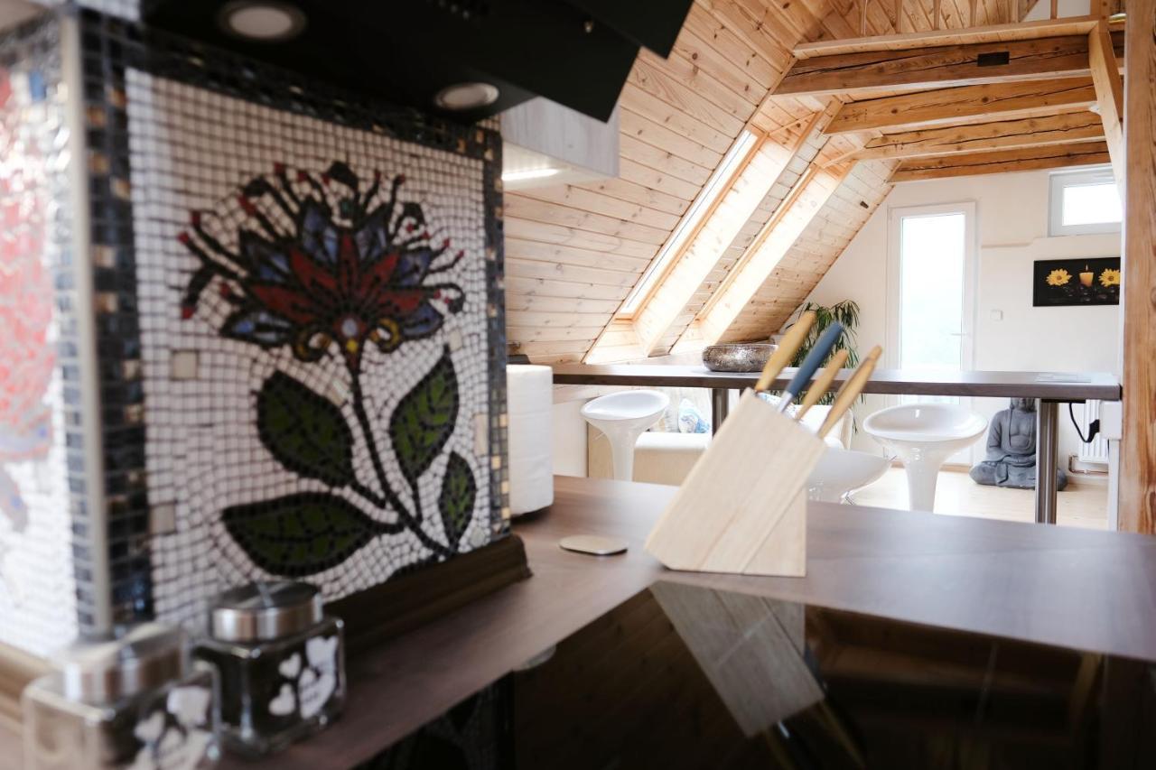 Art-House 3 Attic Apartment With Terrace Decin Eksteriør bilde