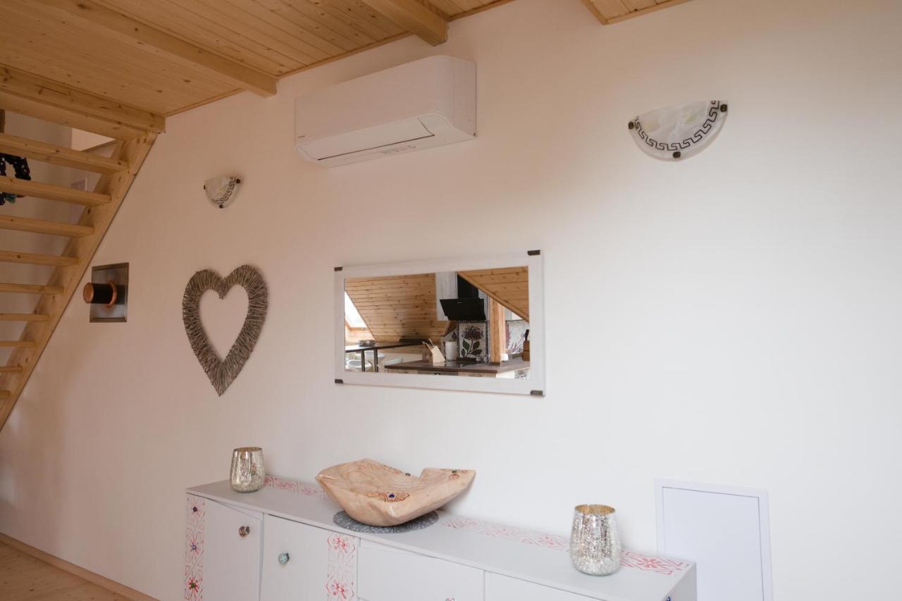 Art-House 3 Attic Apartment With Terrace Decin Eksteriør bilde